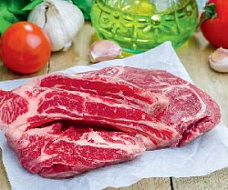 Грудинка говяжья на кости охлажденная